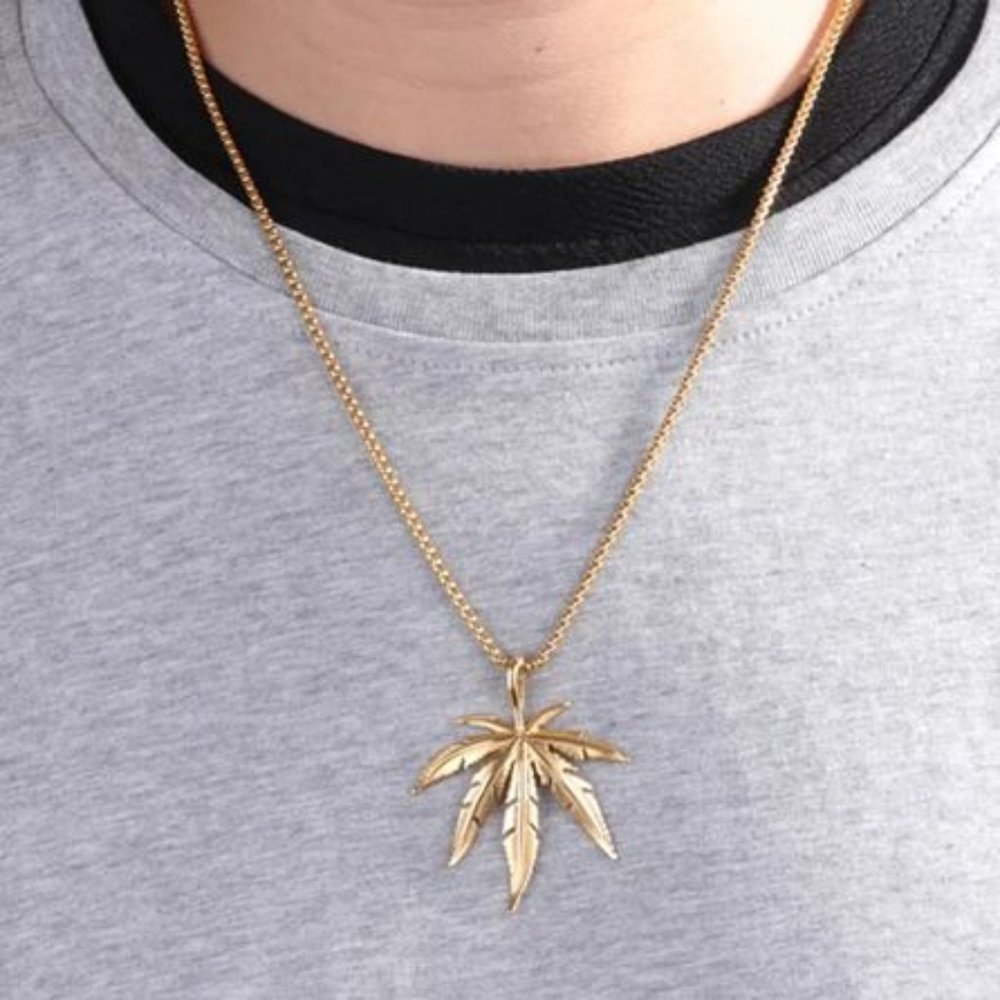 Leaf Pendant Necklace